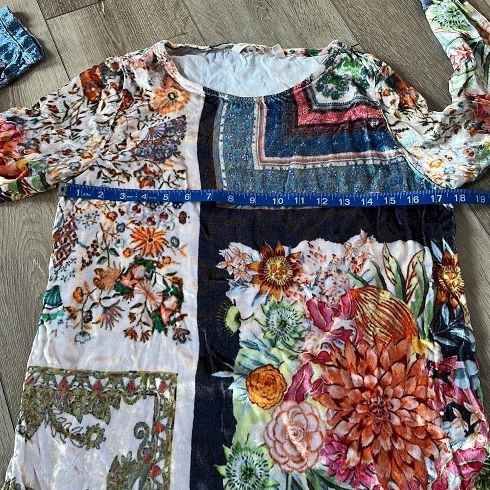 Soft Surroundings Velvet Floral Ashbury Tunic Top - Picture 12 of 13